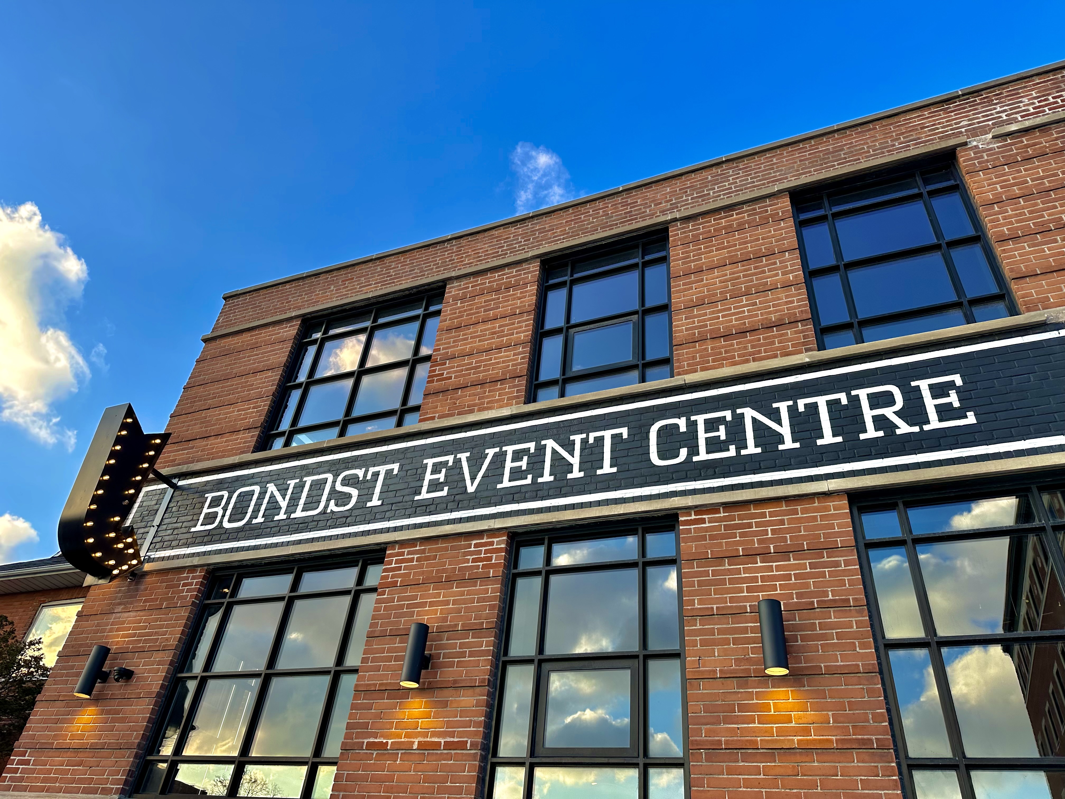 BOND|ST Event Centre exterior signage